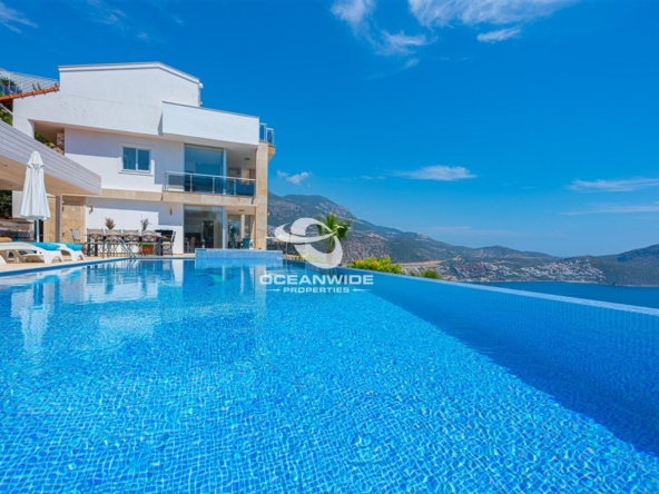 luxury sea view 6 bed modern villa